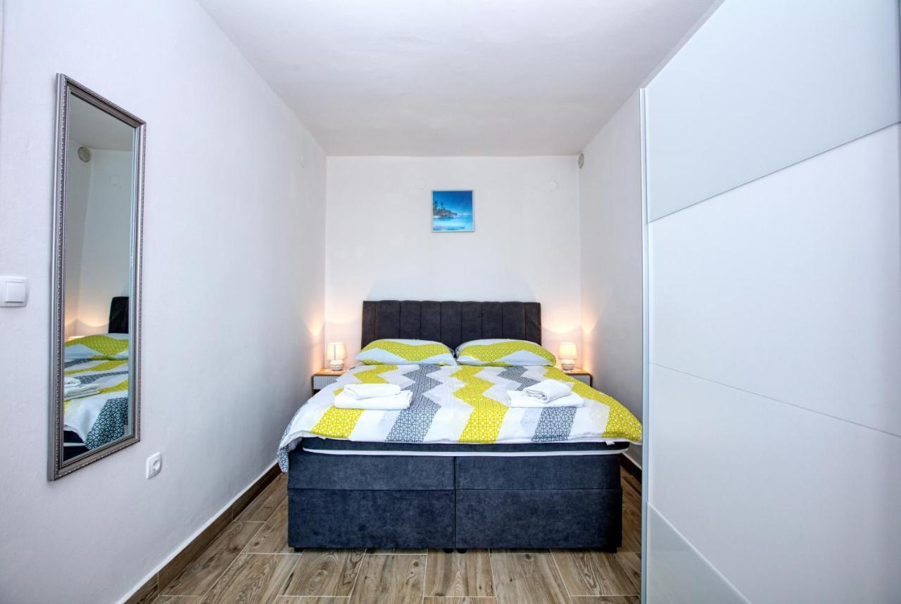 Apartment Tisno 5130C Extérieur photo